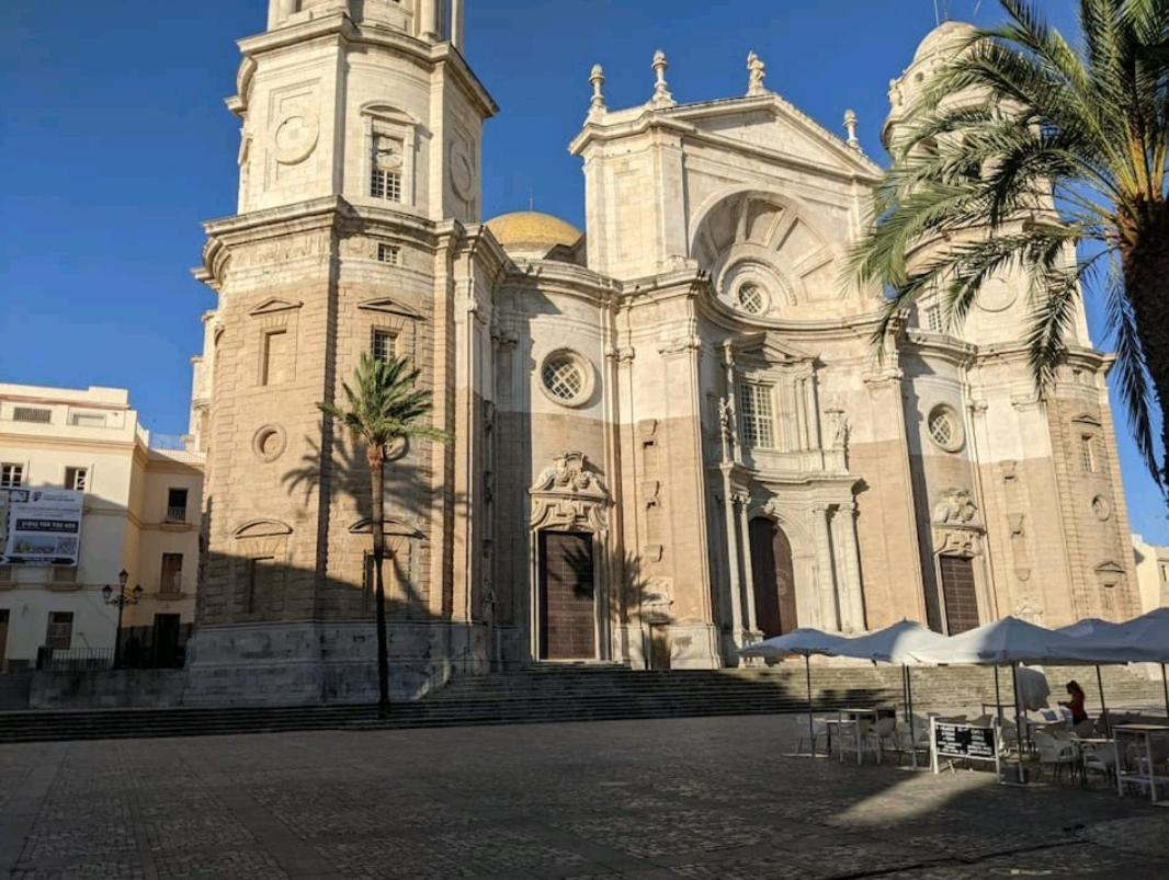 Lindo piso en el centro histórico de Cádiz Apartamento Exterior foto